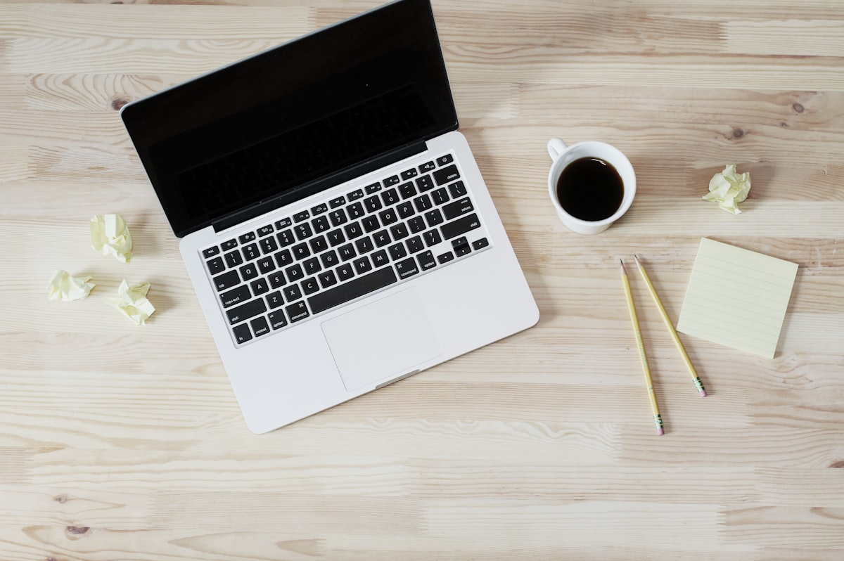 Build a free AnswerThePublic alternative with a SERP API
